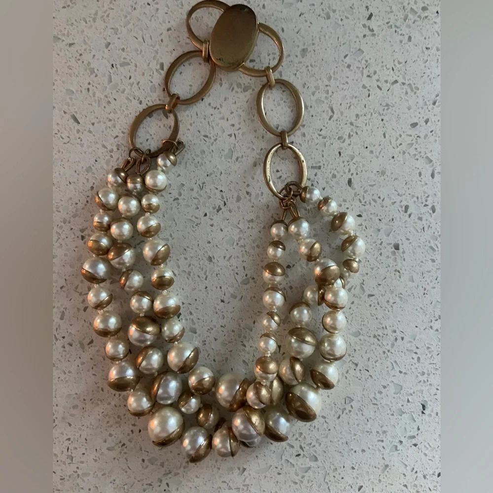 Pearl and Gold ball necklace - Picture 2 of 2